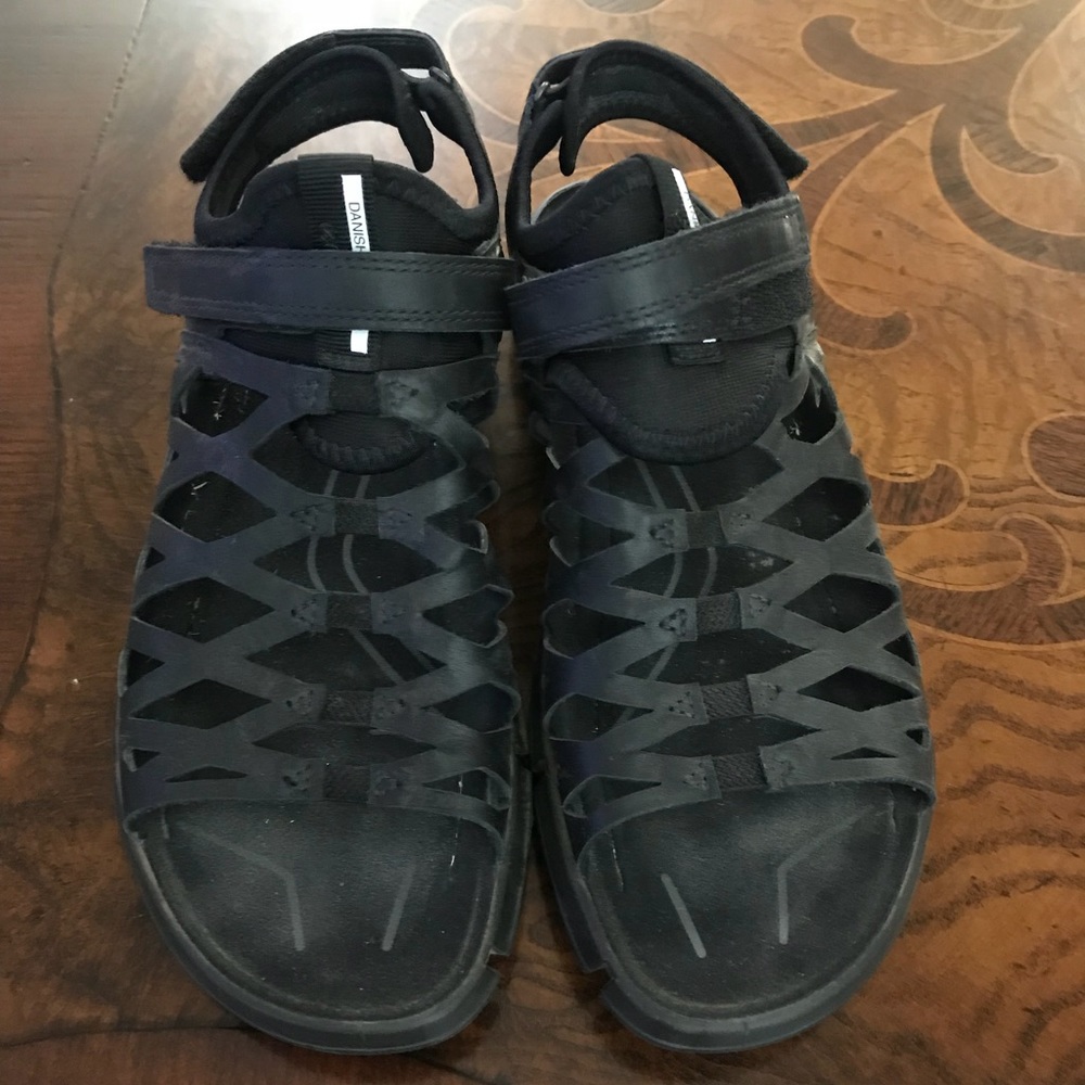 Ecco black intrinsic sandals 38